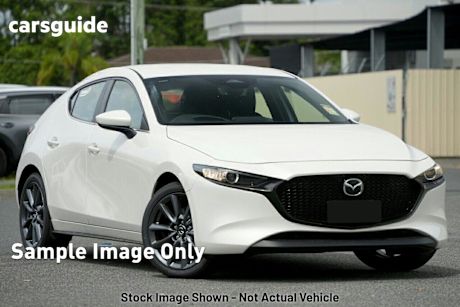 White 2024 Mazda 3 Hatchback G20 Evolve