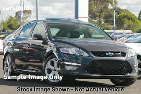 Blue 2014 Ford Mondeo Hatchback Titanium Tdci