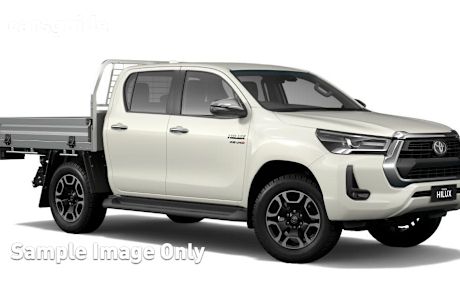 2025 Toyota Hilux Double Cab Chassis Sr5 + Premium Interior (4X4)