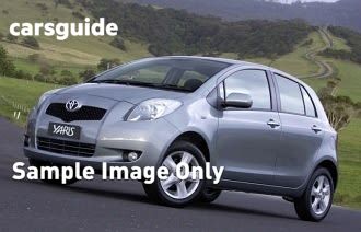 White 2007 Toyota Yaris Hatchback Yrs