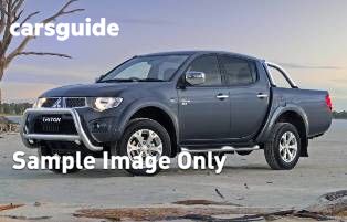 White 2011 Mitsubishi Triton Double Cab Utility Gl-R (4X4)