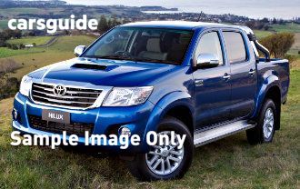 Red 2013 Toyota Hilux Dual Cab Pick-up Sr5 (4X4)