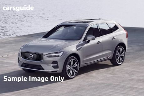 White 2021 Volvo XC60 Wagon B5 Momentum Mhev