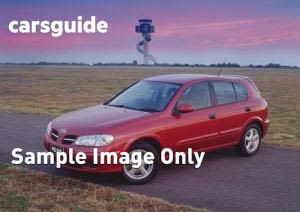 Red 2001 Nissan Pulsar Hatchback Q