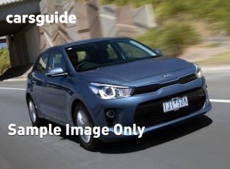 Silver 2017 Kia RIO Hatchback Si