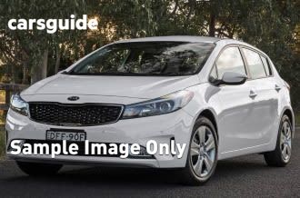 White 2017 Kia Cerato Hatchback Sport