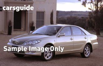 Silver 2005 Toyota Camry Sedan Grande