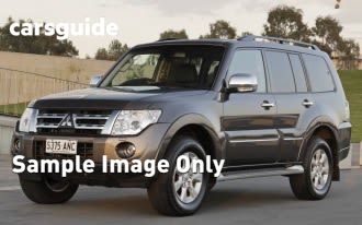 Silver 2011 Mitsubishi Pajero Wagon Glx Lwb (4X4)