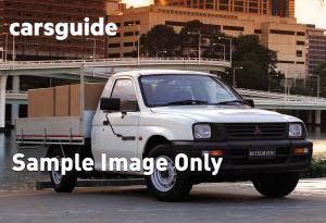White 2000 Mitsubishi Triton Cab Chassis Gl