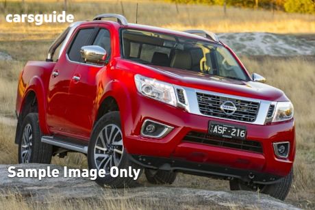 White 2019 Nissan Navara Dual Cab Pick-up St-X (4X4)