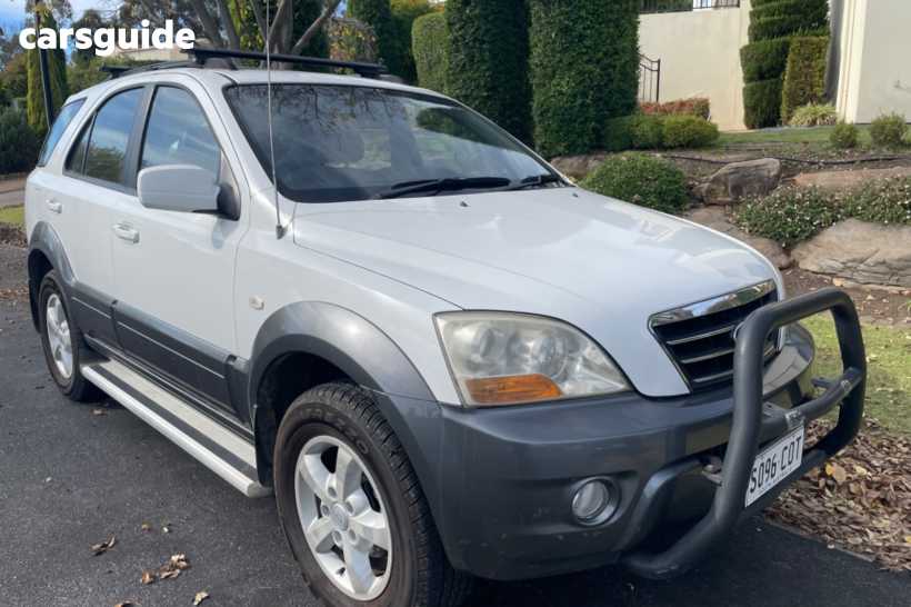 White 2009 Kia Sorento Wagon EX-L