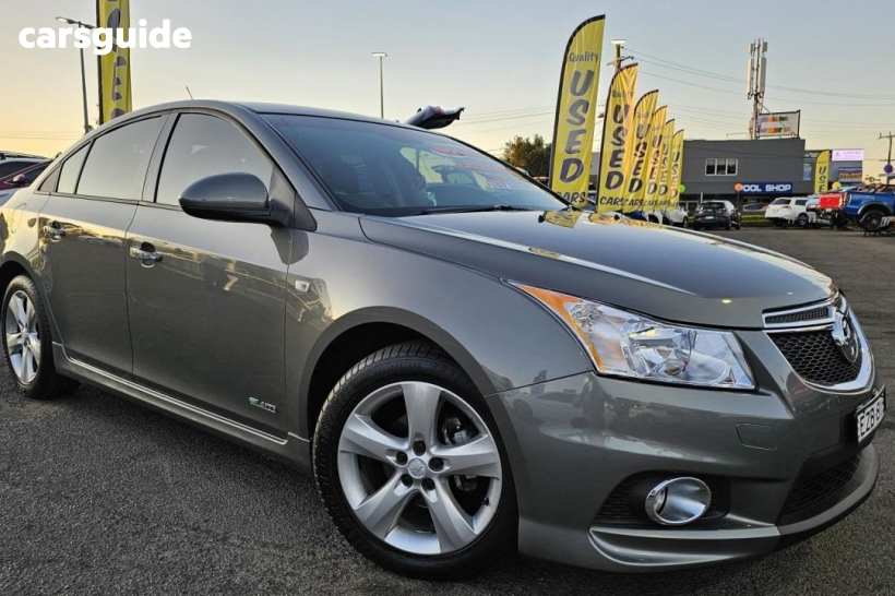 Red 2016 Holden Cruze Sedan Equipe