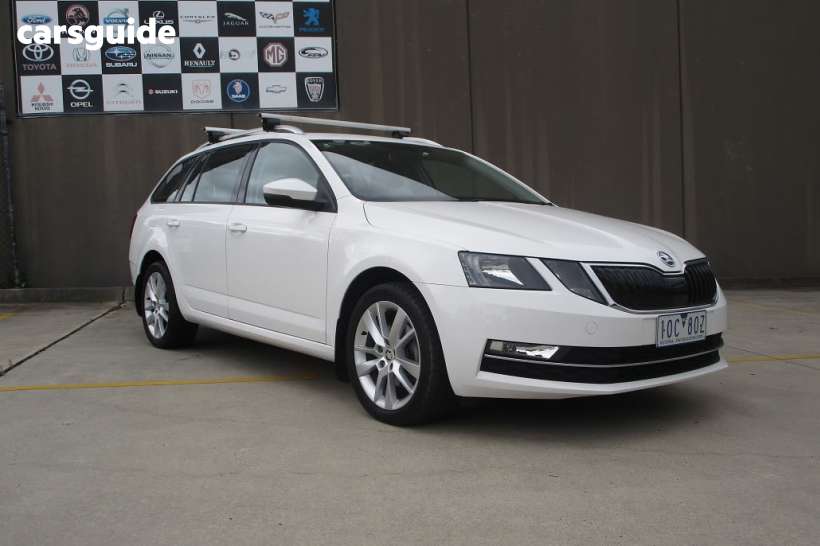 White 2018 Skoda Octavia Wagon 110 Tsi