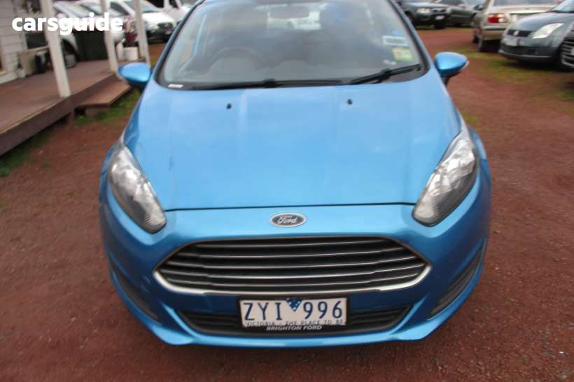Blue 2013 Ford Fiesta Hatchback Ambiente