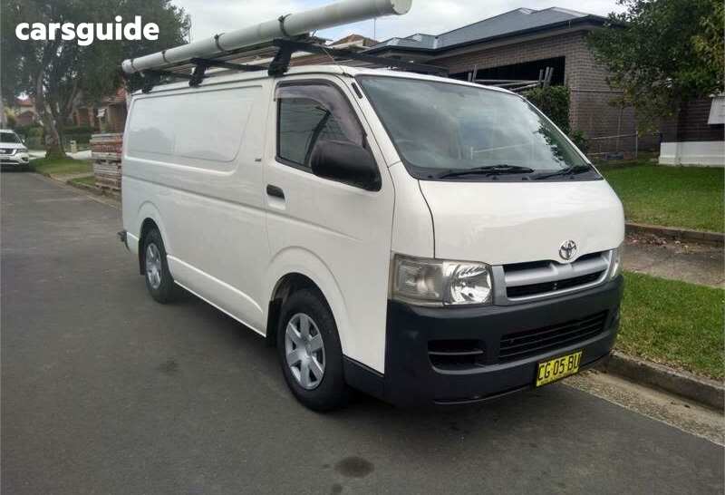 White 2007 Toyota Hiace Van LWB