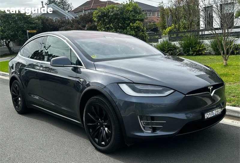 Grey 2018 Tesla Model X Wagon 75D (75XB)