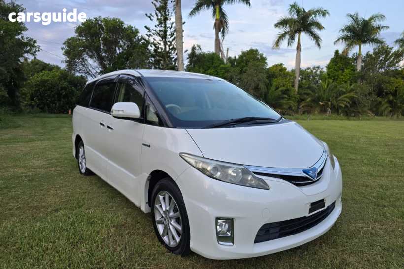 White 2013 Toyota Estima Commercial