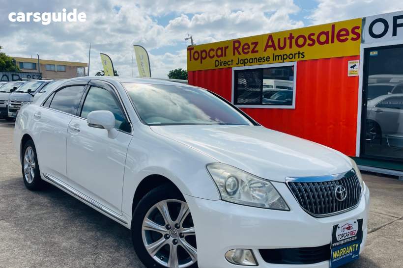 White 2010 Toyota Crown Sedan MAJESTA (HYBRID)