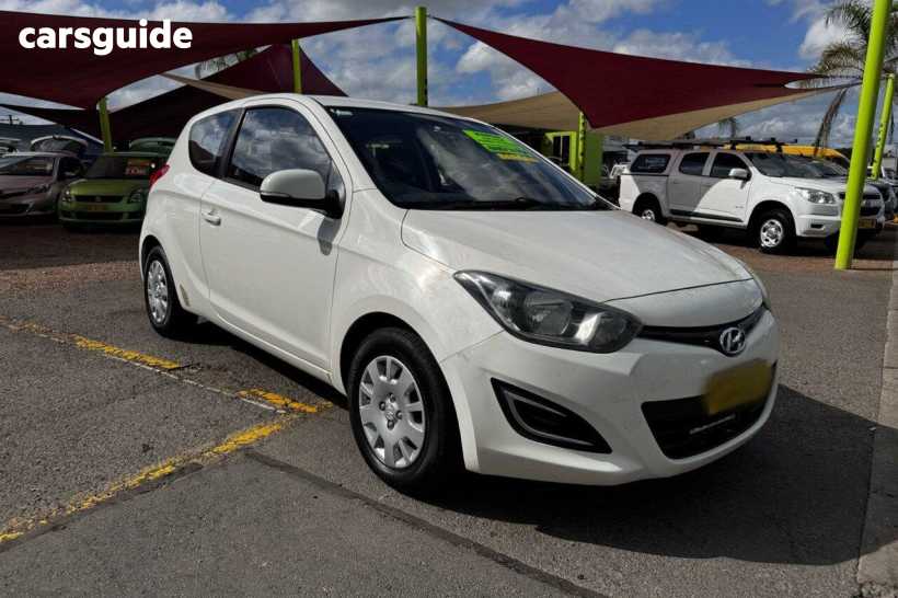 White 2012 Hyundai I20 Hatchback Active
