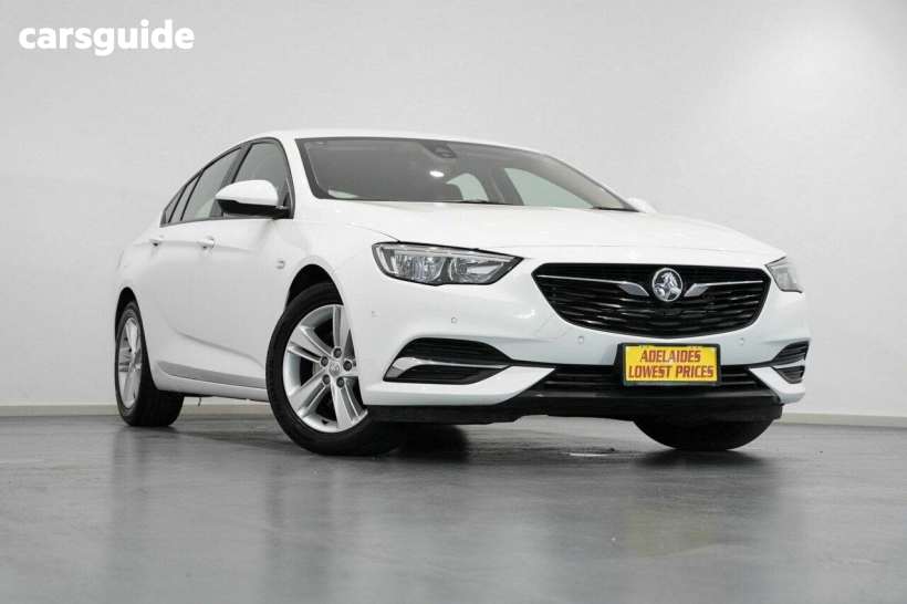 White 2018 Holden Commodore Liftback LT
