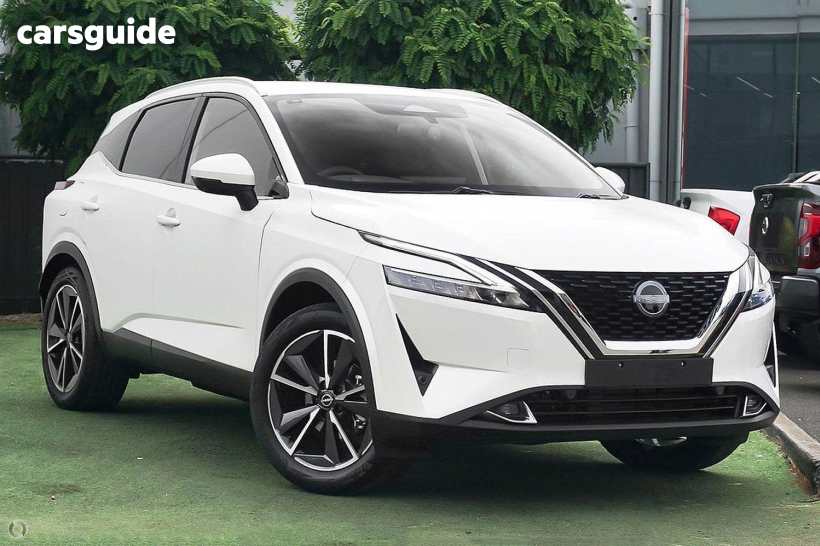 White 2023 Nissan Qashqai Wagon ST-L 2-Tone