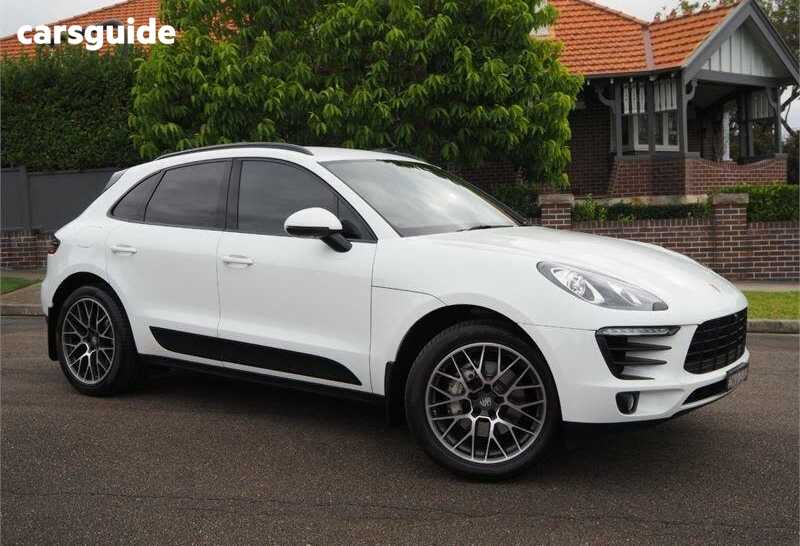 White 2016 Porsche Macan Wagon S