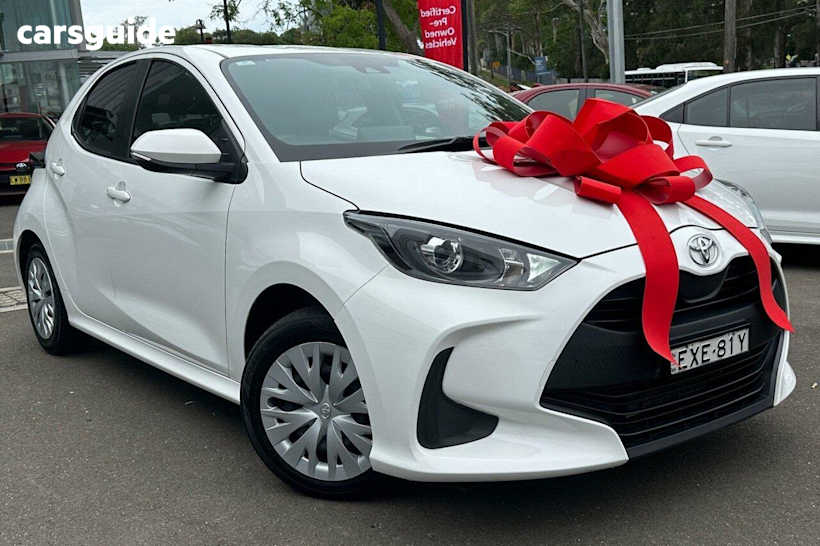 White 2022 Toyota Yaris Hatchback Ascent Sport