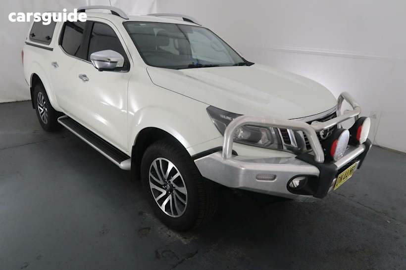 White 2019 Nissan Navara Dual Cab Pick-up ST-X (4X2)
