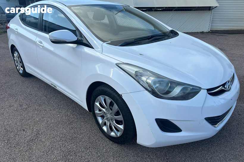 White 2013 Hyundai Elantra Sedan Active