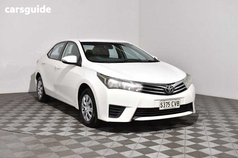 White 2016 Toyota Corolla Sedan Ascent
