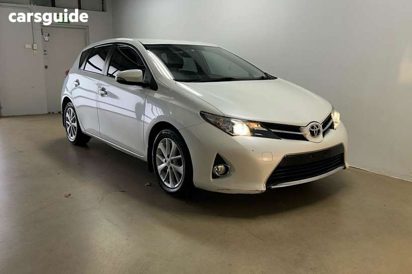 White 2013 Toyota Corolla Hatchback Ascent Sport