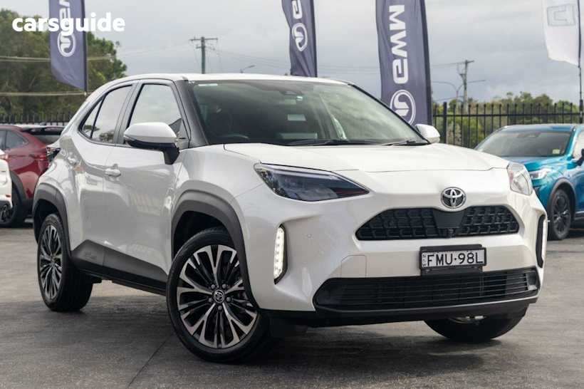 White 2022 Toyota Yaris Cross Wagon Urban (two-Tone)