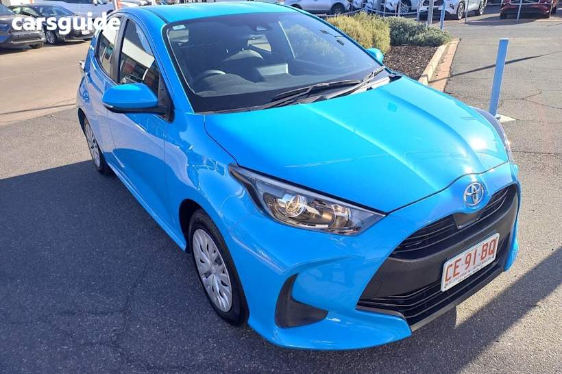 Blue 2020 Toyota Yaris Hatchback Ascent Sport