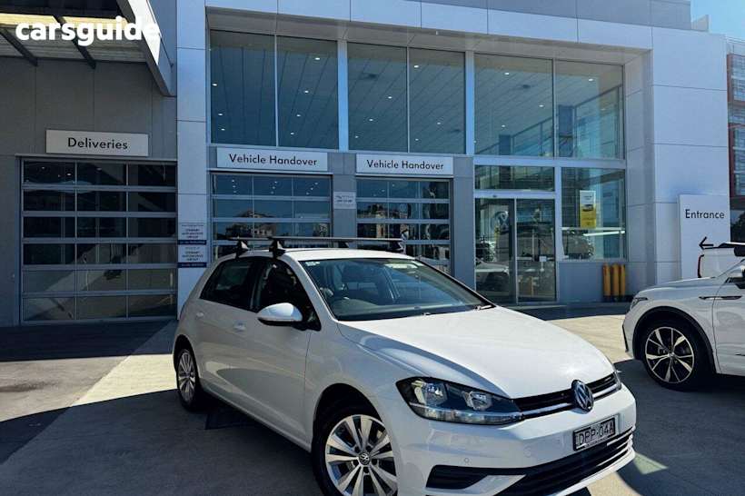 White 2017 Volkswagen Golf Hatchback 110 TSI Trendline