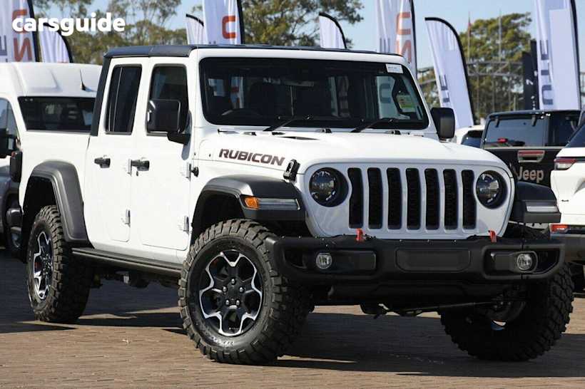 White 2023 Jeep Gladiator Dual Cab Utility Rubicon (4X4)