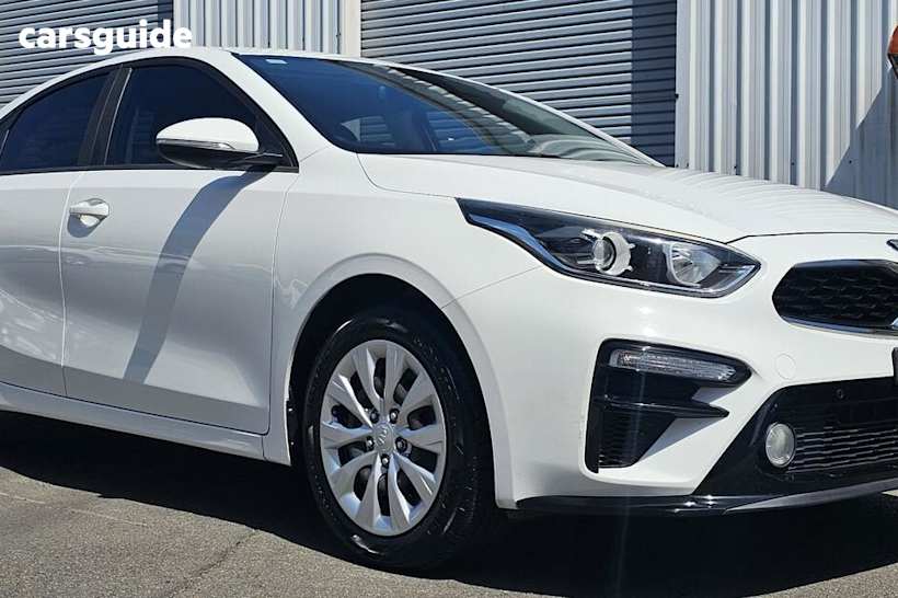 White 2018 Kia Cerato Sedan S