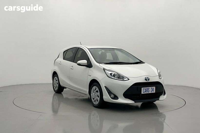 White 2018 Toyota Prius-C Hatchback Hybrid