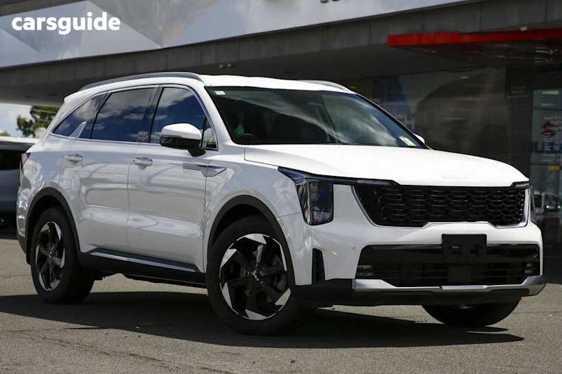 White 2025 Kia Sorento Wagon Sport+ 7 Seat