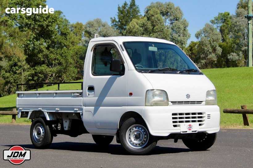 White 1999 Suzuki Carry Ute Tray