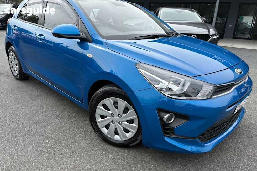 Blue 2021 Kia RIO Hatchback S