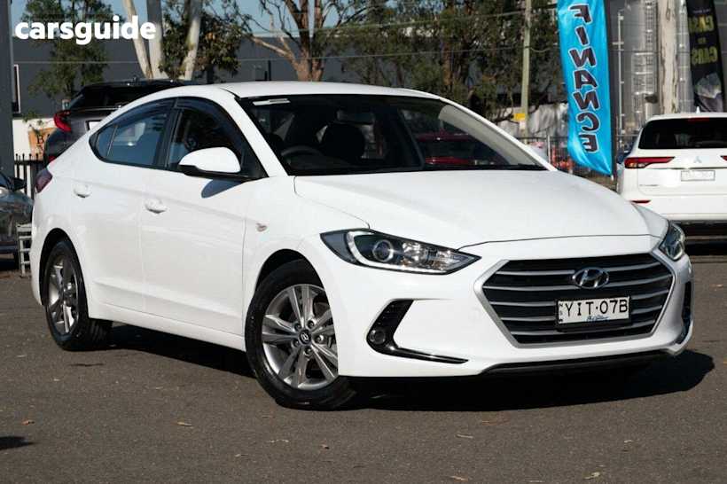 White 2018 Hyundai Elantra Sedan Active 2.0 MPI