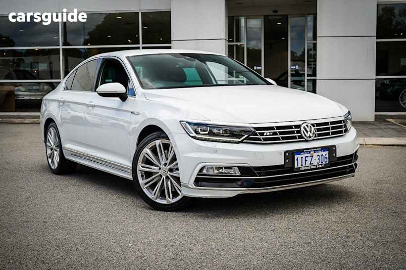 White 2017 Volkswagen Passat Sedan 206TSI R-Line