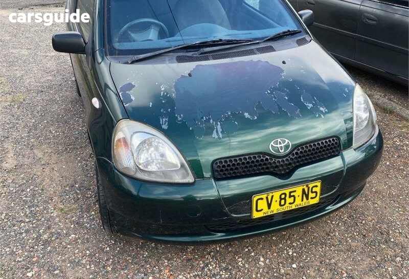 Green 2000 Toyota Echo Hatchback