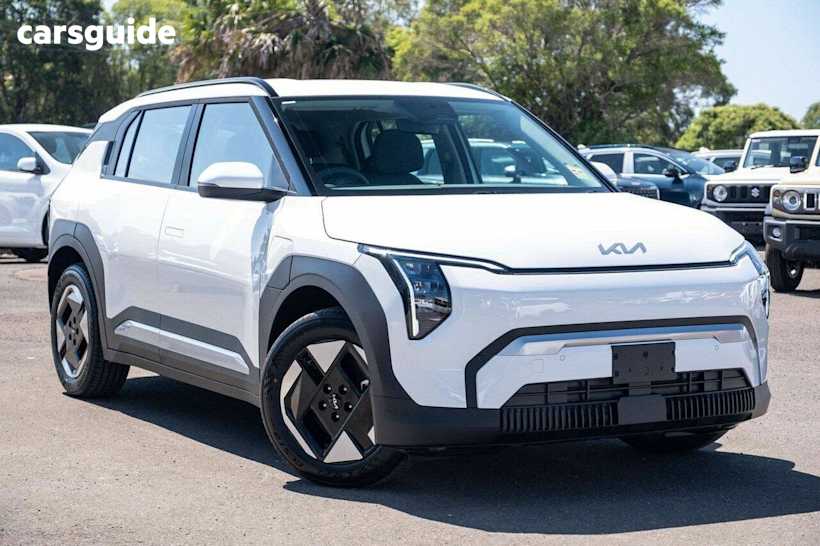 White 2025 Kia EV3 Wagon Air Standard Range