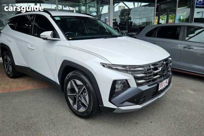 White 2024 Hyundai Tucson Wagon Elite (fwd)
