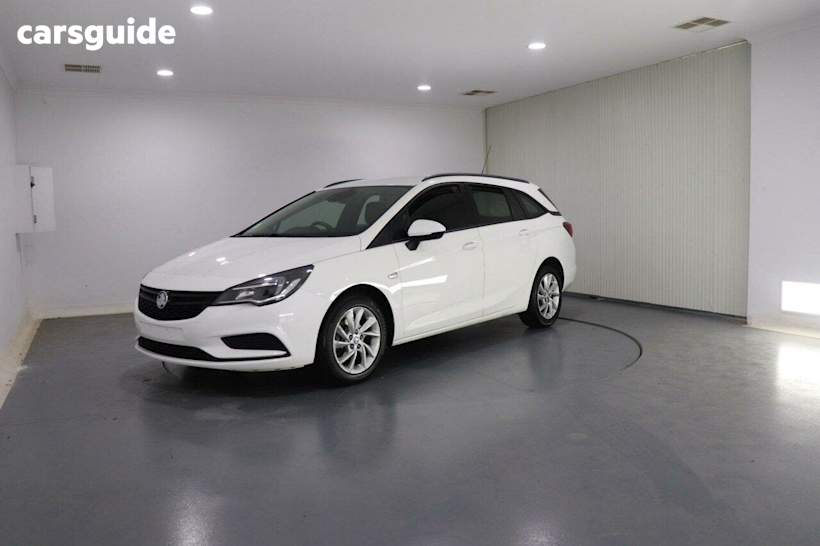 White 2018 Holden Astra Sportswagon LS Plus