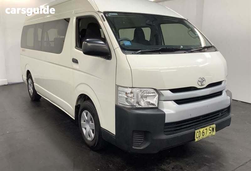White 2015 Toyota Hiace Bus Commuter