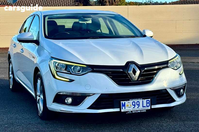 White 2017 Renault Megane Sedan Zen