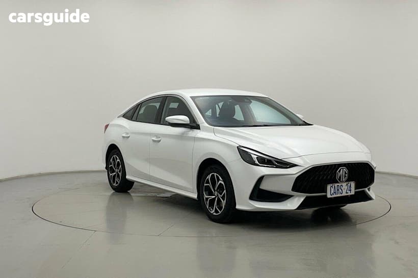 White 2023 MG MG5 Sedan Vibe