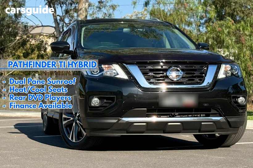 Black 2018 Nissan Pathfinder Wagon TI Hybrid (4X4)